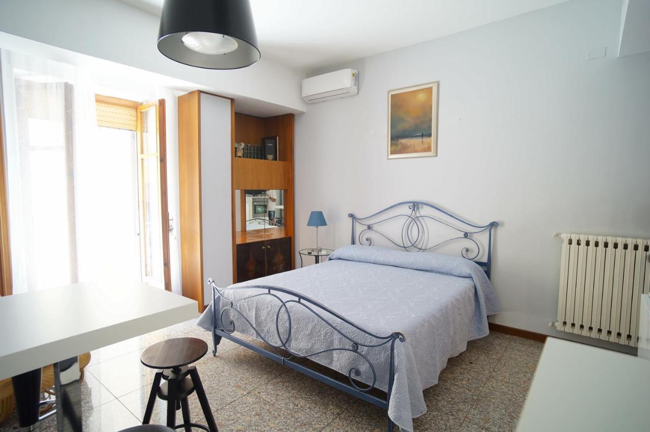 B&B Nonna Misia Salerno Bagian luar foto