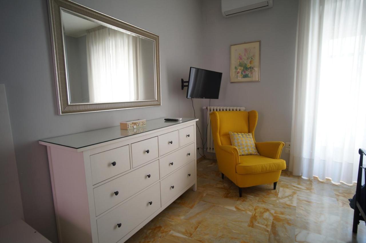 B&B Nonna Misia Salerno Bagian luar foto