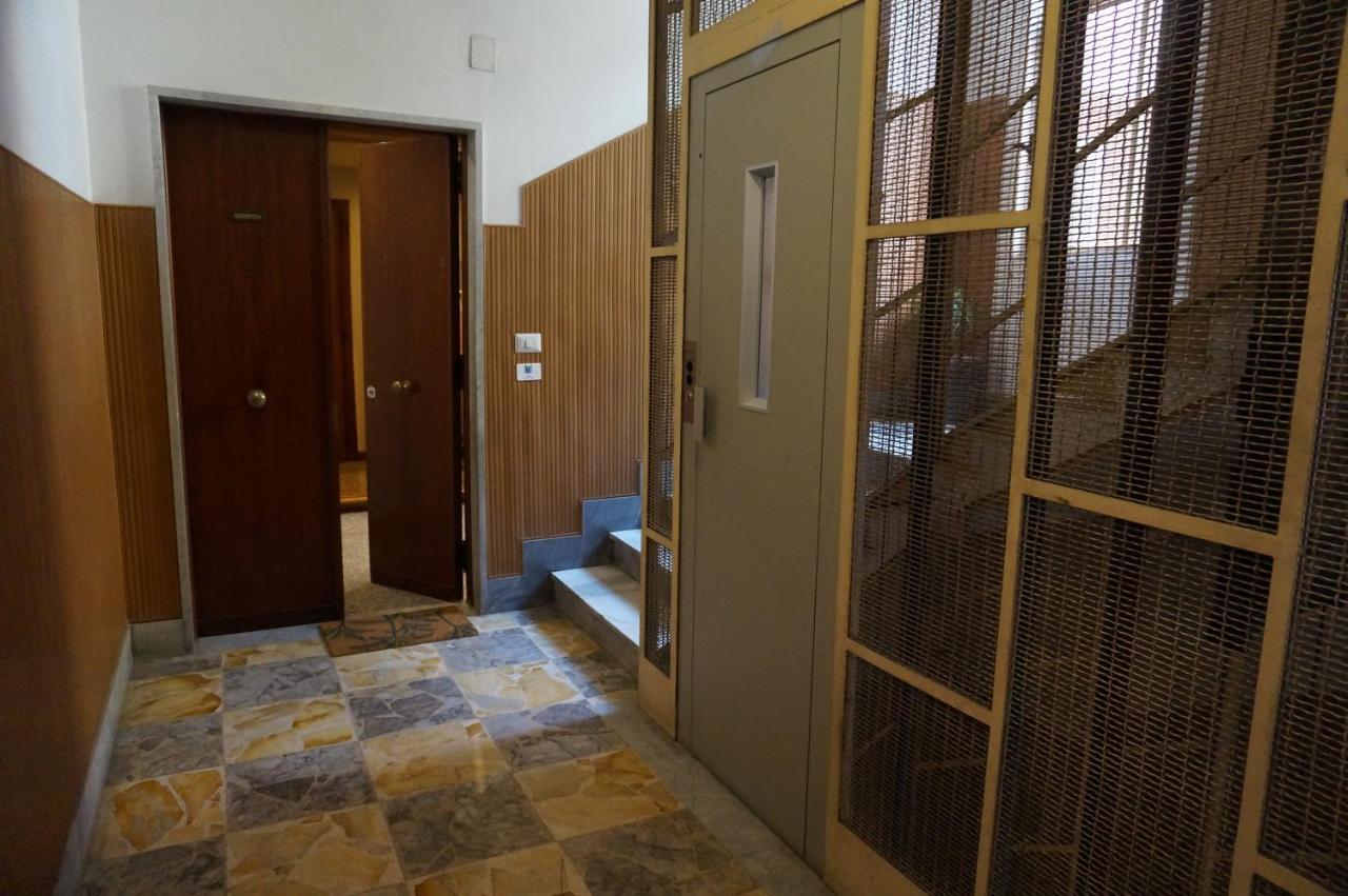B&B Nonna Misia Salerno Bagian luar foto